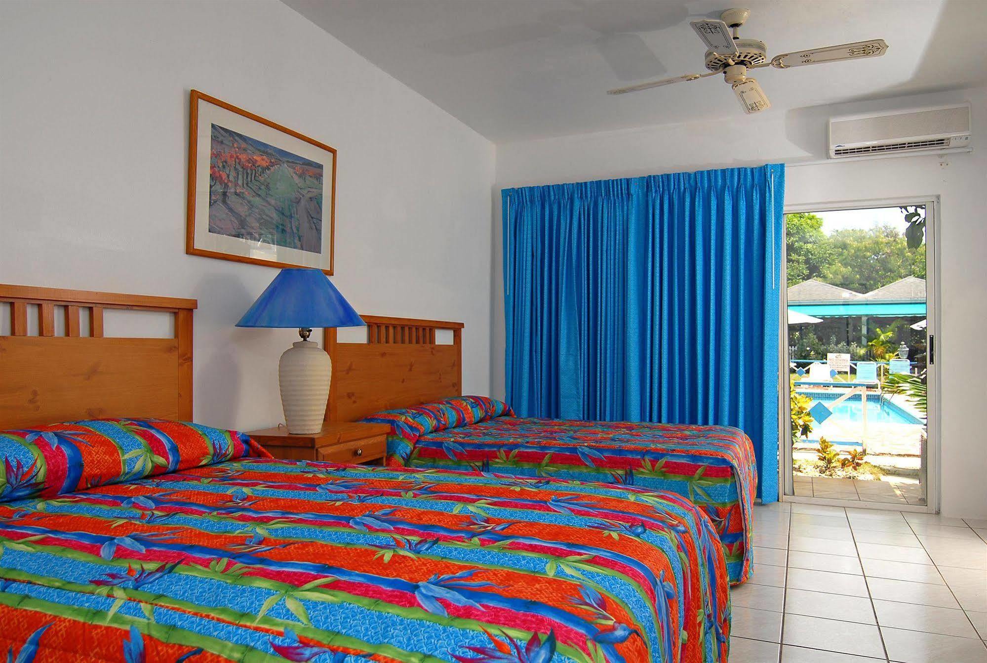 Anchorage Inn Dickenson Bay Esterno foto